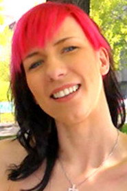 Vicky DeLuxe