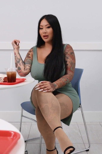 Connie Perignon Futanari Pisser